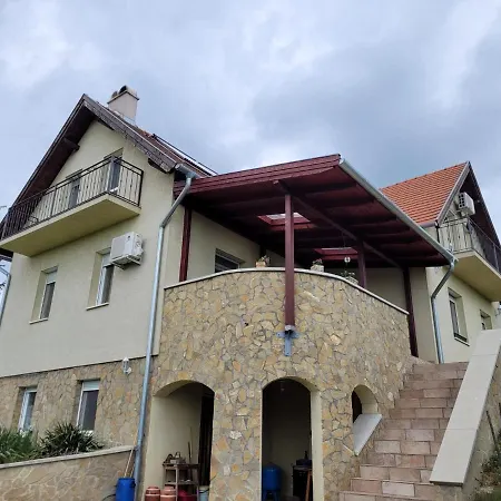 Вилла Hegyalja Балатонкенезе